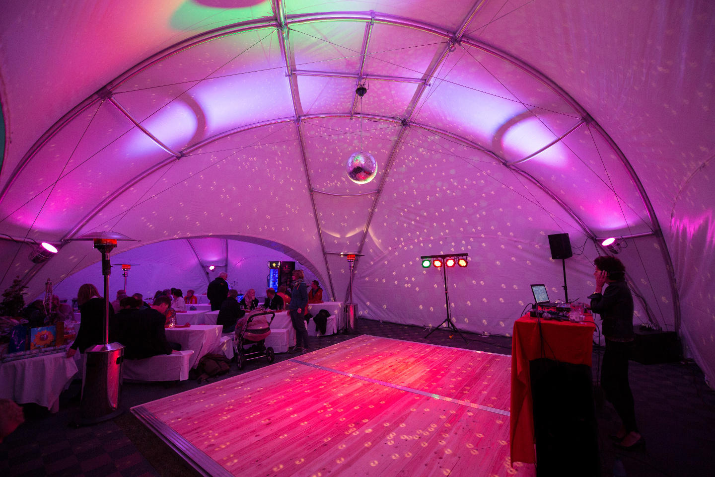 Kuppelpavillon Party